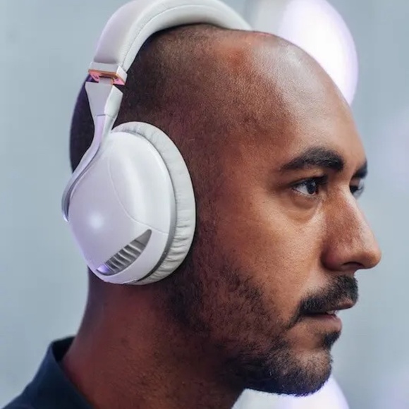 Iris Flow Headphones - Picture 3 of 5
